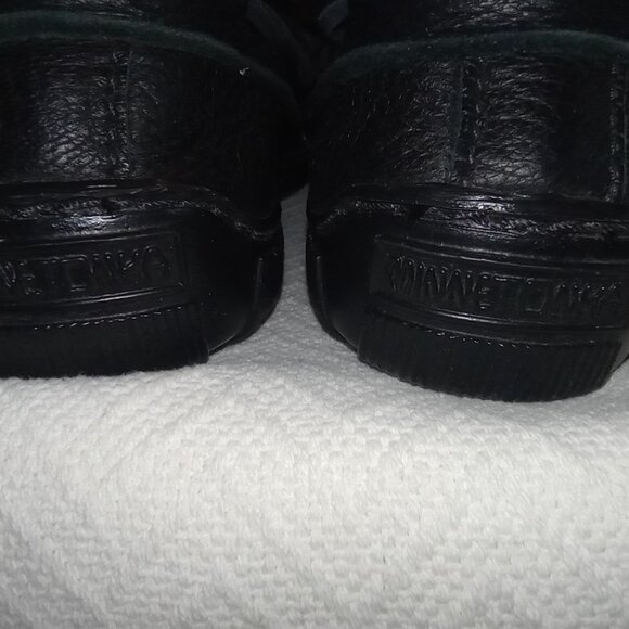 Minnetonka Moccasin Moosehide Kilty Women's Size 6 Black - Picture 4 of 13